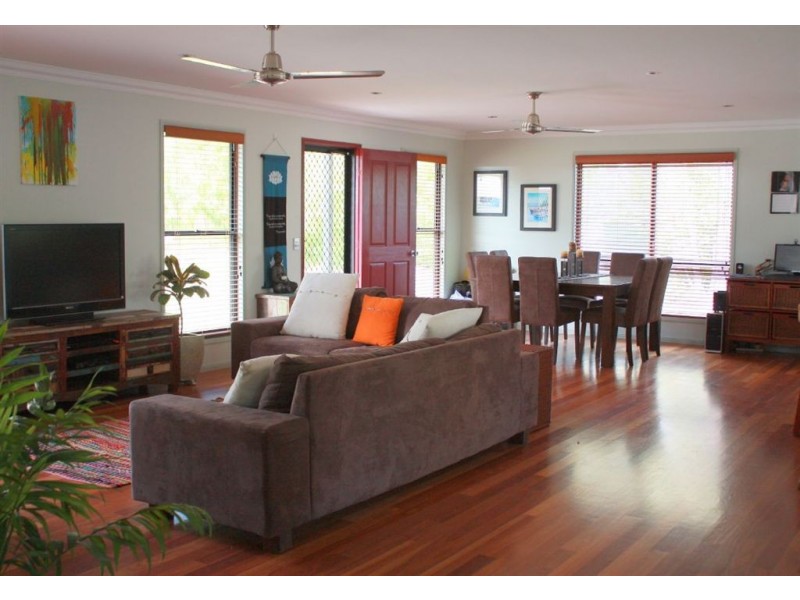 122 McGhee Crescent, Agnes Water QLD 4677
