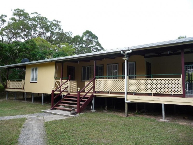 418 Creevey Drive, Captain Creek QLD 4677