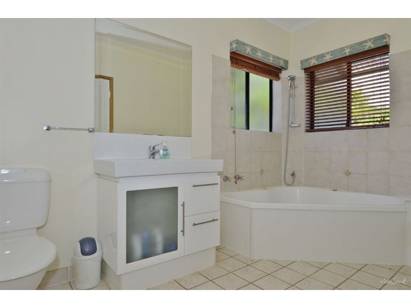 13 Webster Court, Agnes Water QLD 4677