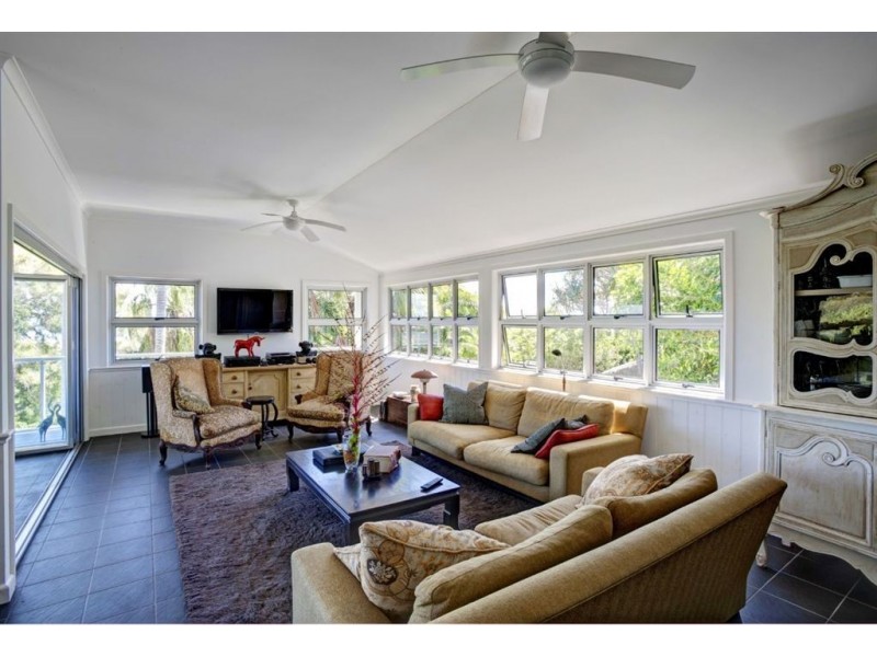 9 Barton Street, Seventeen Seventy QLD 4677