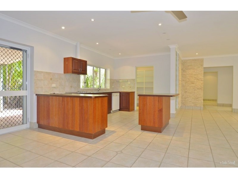 8 Watkins Road, Agnes Water QLD 4677