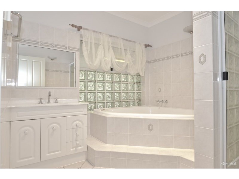 8 Watkins Road, Agnes Water QLD 4677