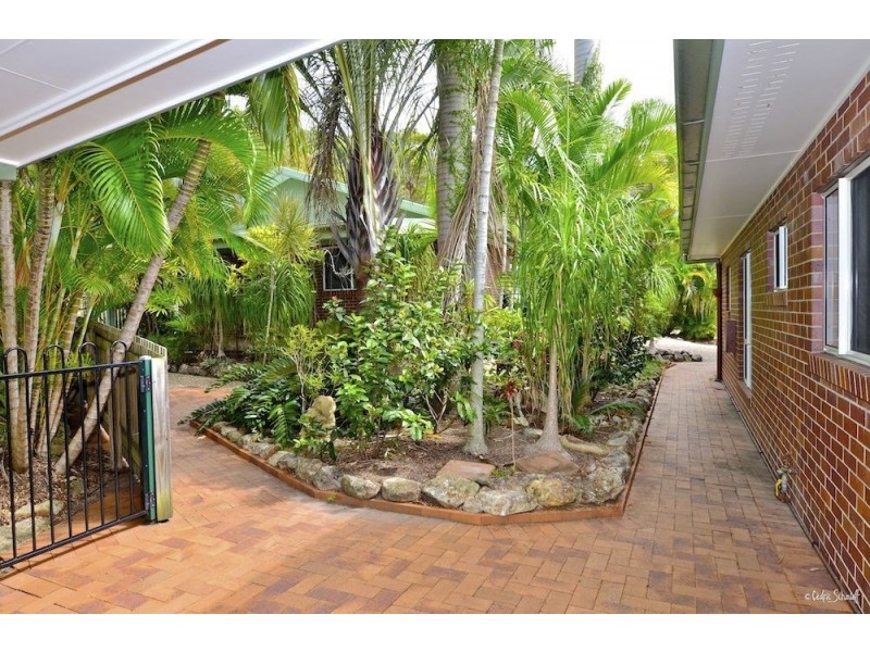 8 Watkins Road, Agnes Water QLD 4677