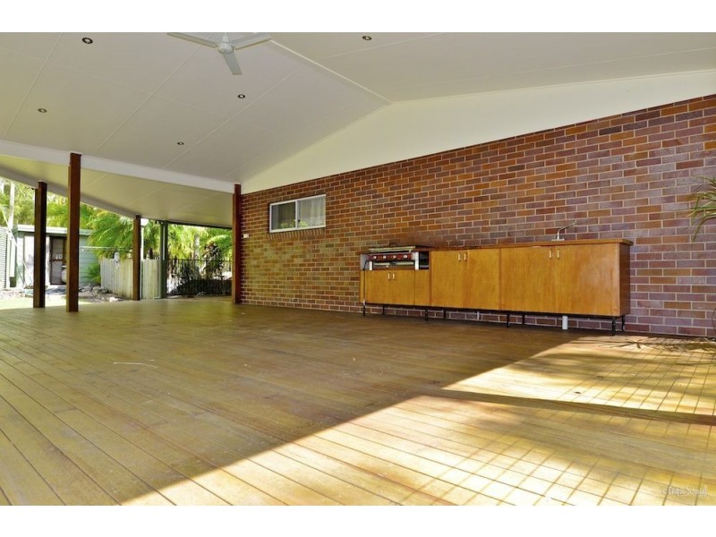 8 Watkins Road, Agnes Water QLD 4677