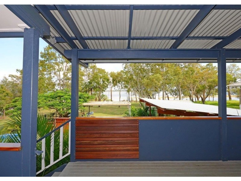 102 Riverview Drive, Burrum Heads QLD 4659
