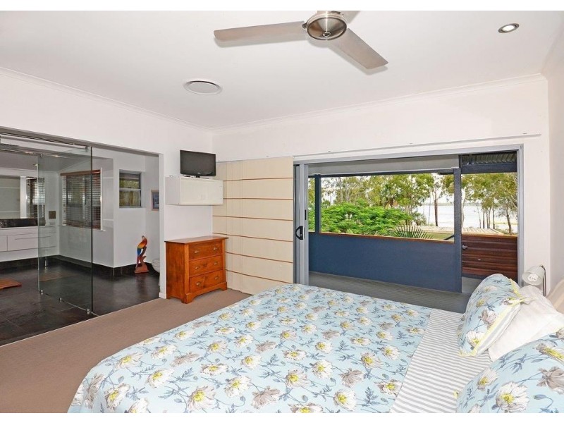 102 Riverview Drive, Burrum Heads QLD 4659