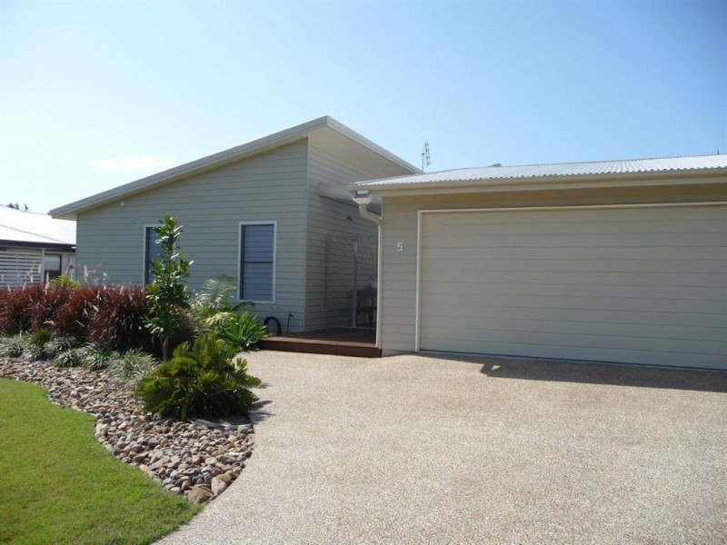 5 Discovery Drive, Agnes Water QLD 4677