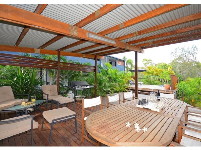 102 Riverview Drive, Burrum Heads QLD 4659