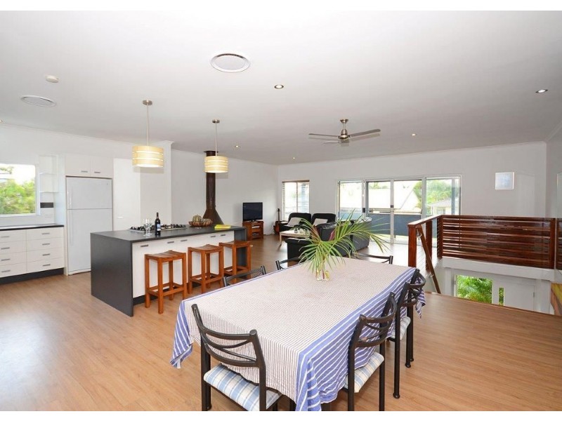 102 Riverview Drive, Burrum Heads QLD 4659