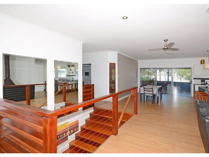 102 Riverview Drive, Burrum Heads QLD 4659