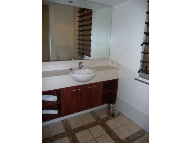 2/4 Ocean Beach Drive, Agnes Water QLD 4677