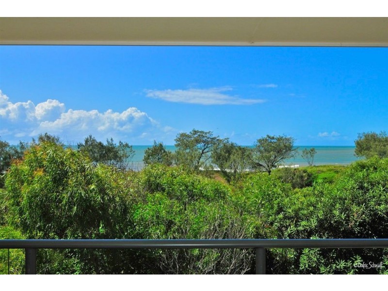 Unit 11 Loka Santi Apartments, Agnes Water QLD 4677
