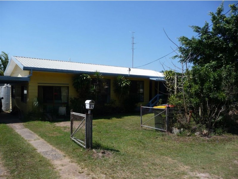 17 Springs Road, Agnes Water QLD 4677