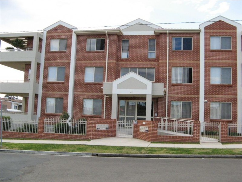 9/2a Morotai Avenue, Riverwood NSW 2210