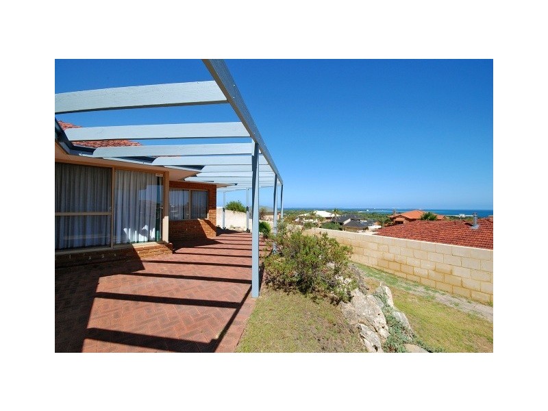 5 Cyprus Court, Coogee WA 6166