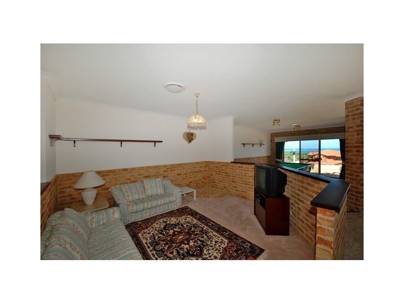 5 Cyprus Court, Coogee WA 6166