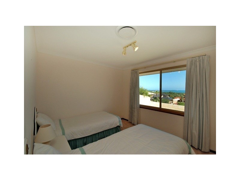 5 Cyprus Court, Coogee WA 6166