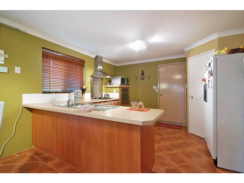 11 Hoop Place, Canning Vale WA 6155