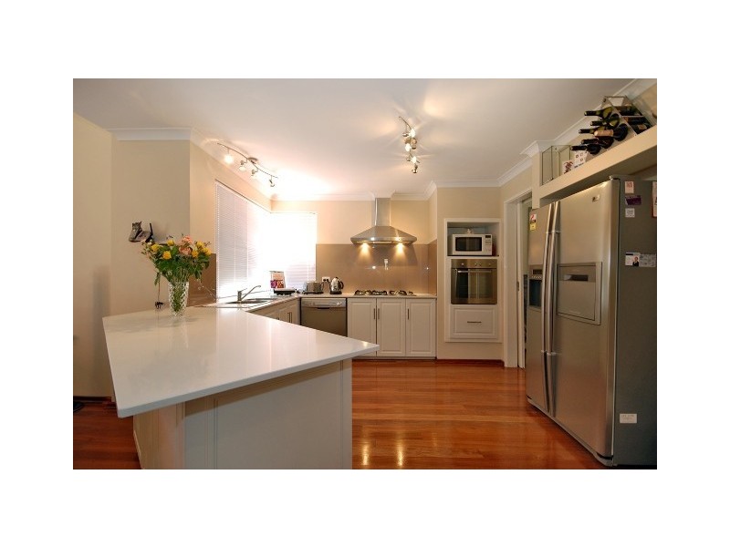 11 Burrows Place, Winthrop WA 6150