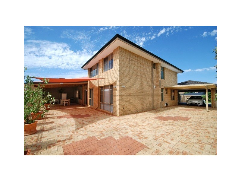 11 Burrows Place, Winthrop WA 6150