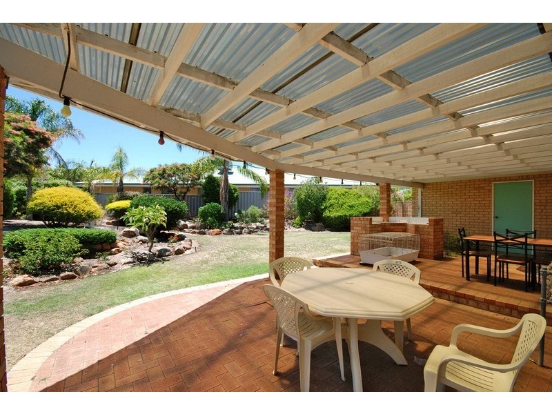 Lot 879 Vol/ Fol 1886/ 707 Henn Close, Winthrop WA 6150