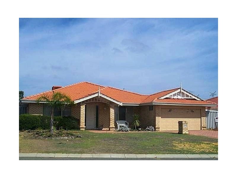 3 Pomaderris Place, South Lake WA 6164