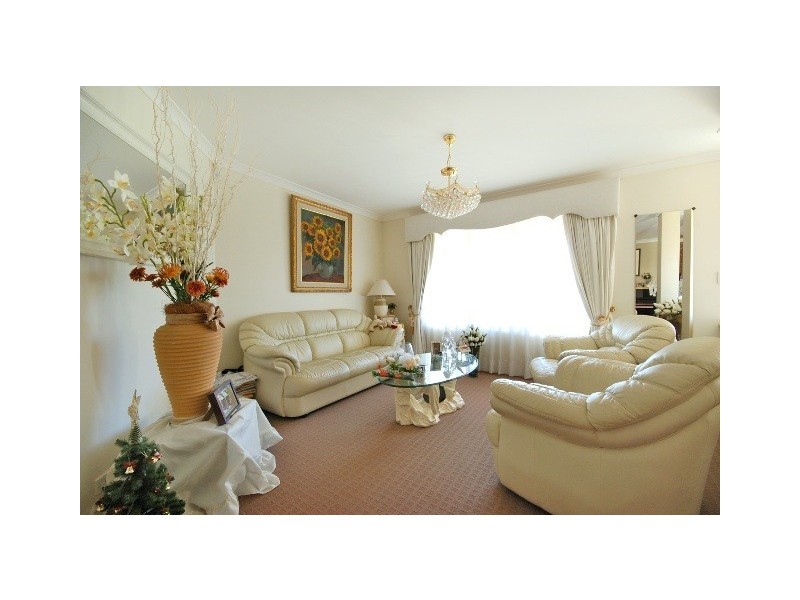3 Pomaderris Place, South Lake WA 6164