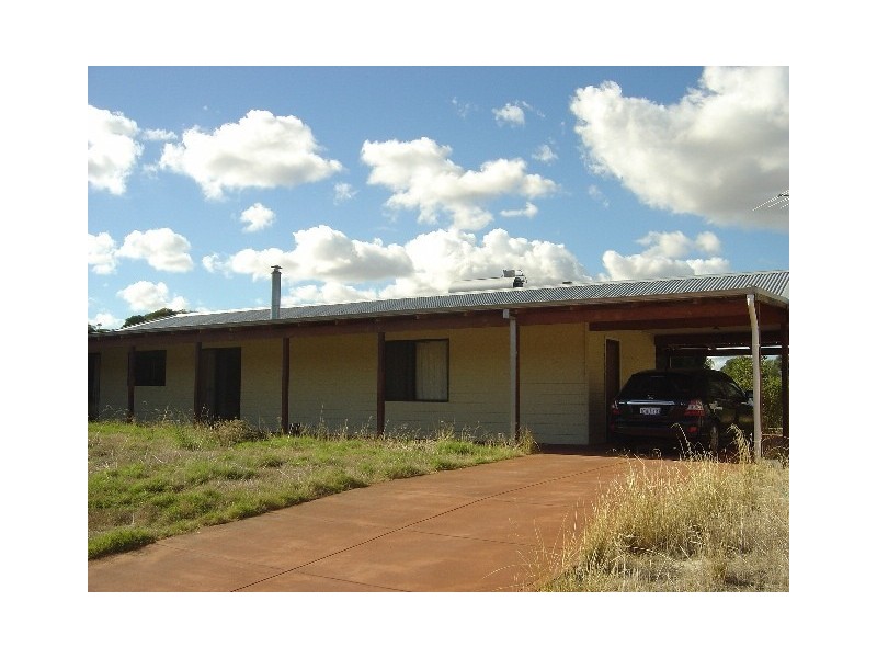 5 Acourt Road, Canning Vale WA 6155