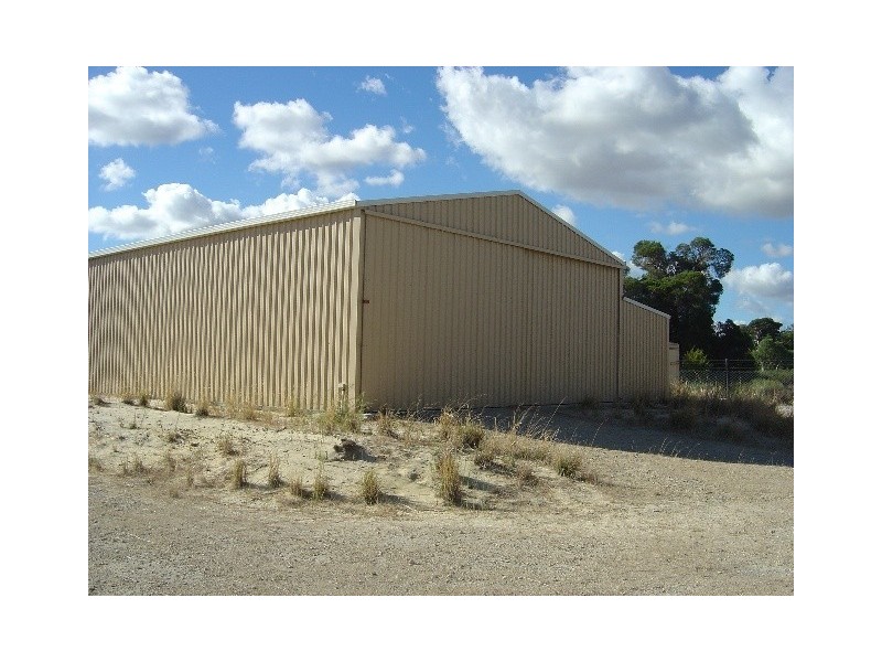 5 Acourt Road, Canning Vale WA 6155