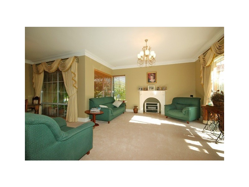 19 Parker Place, Winthrop WA 6150