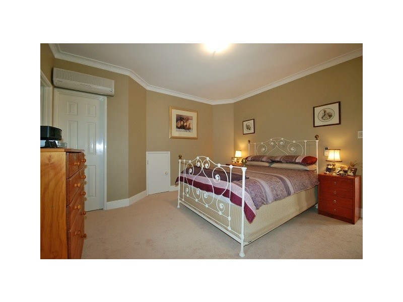 19 Parker Place, Winthrop WA 6150