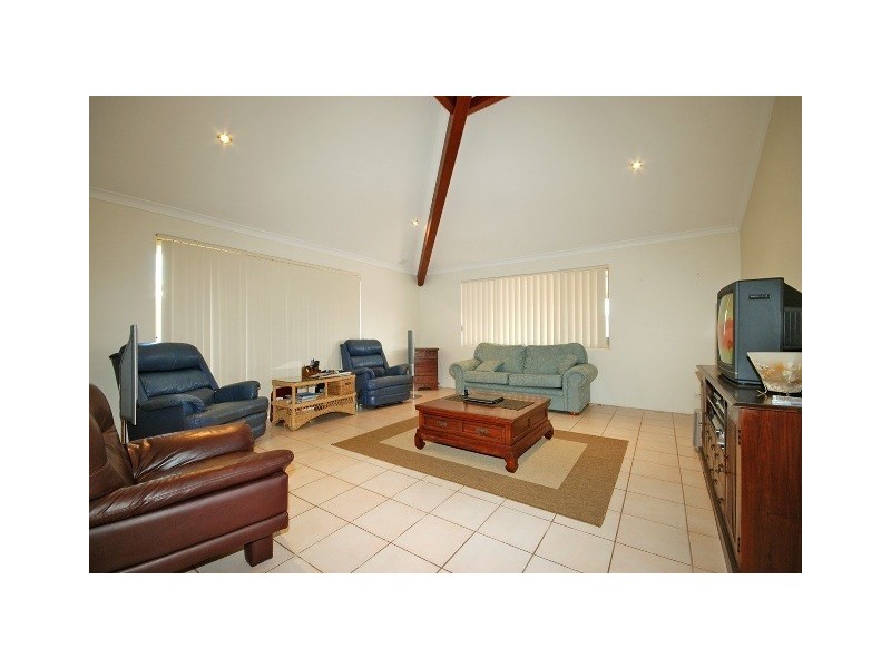 92 Waratah Boulevard, Canning Vale WA 6155