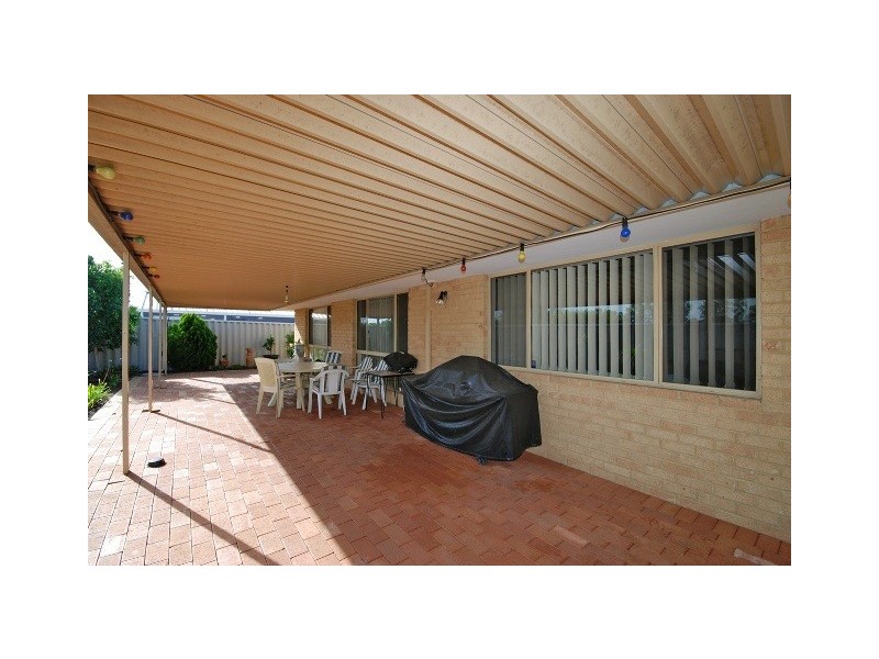 92 Waratah Boulevard, Canning Vale WA 6155