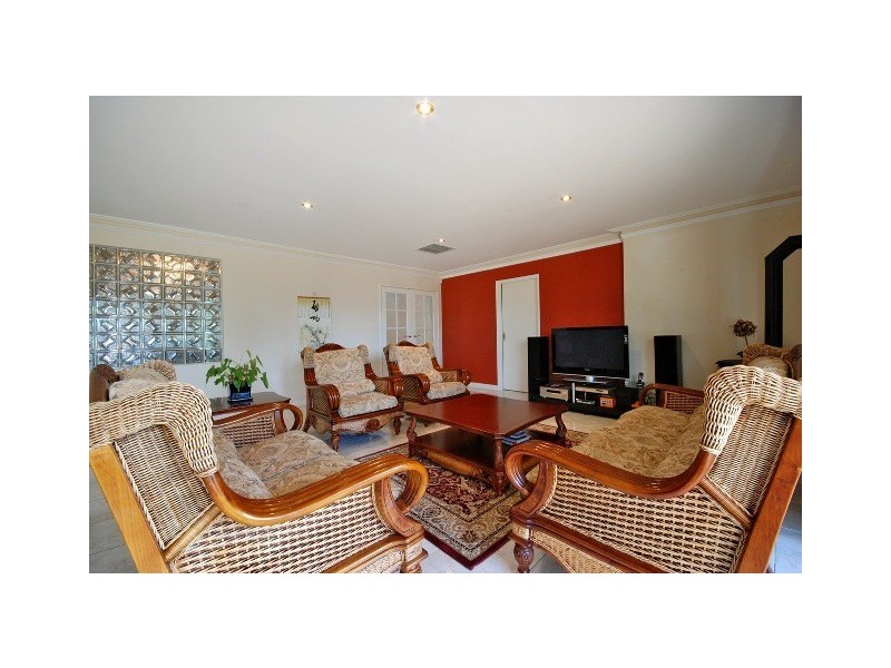 29 Ten Seldam Circle, Winthrop WA 6150