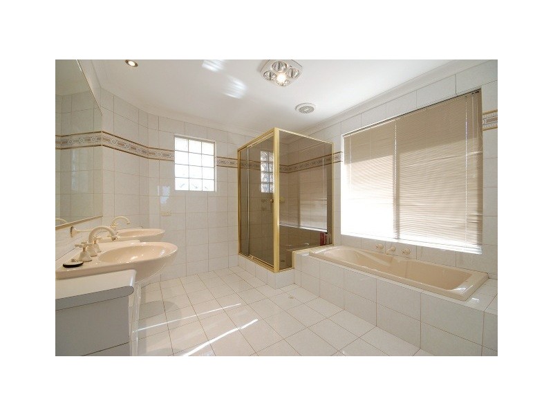 29 Ten Seldam Circle, Winthrop WA 6150