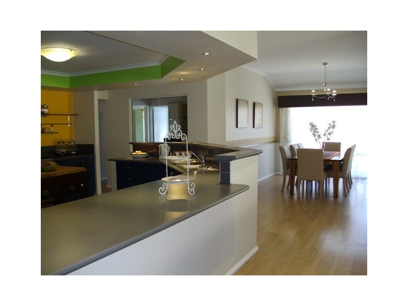 28 Ruth Avenue, Canning Vale WA 6155