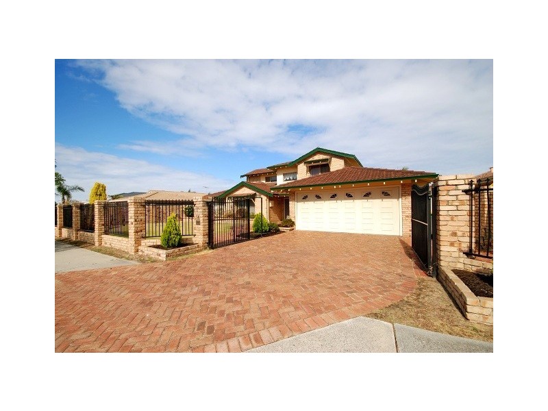 14 Winthrop Drive, Winthrop WA 6150