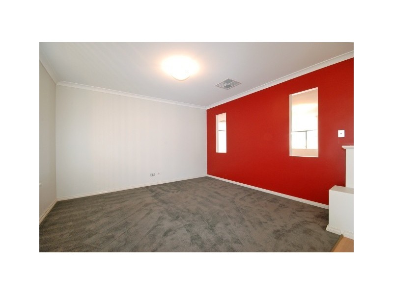 68 Vol/Fol: 2561/834 Dupont Way, Canning Vale WA 6155