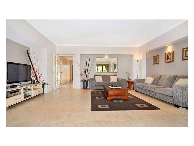 5 Alondro Way, Meadow Springs WA 6210