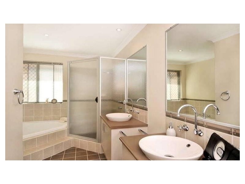 5 Alondro Way, Meadow Springs WA 6210