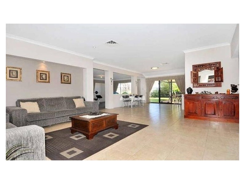 5 Alondro Way, Meadow Springs WA 6210