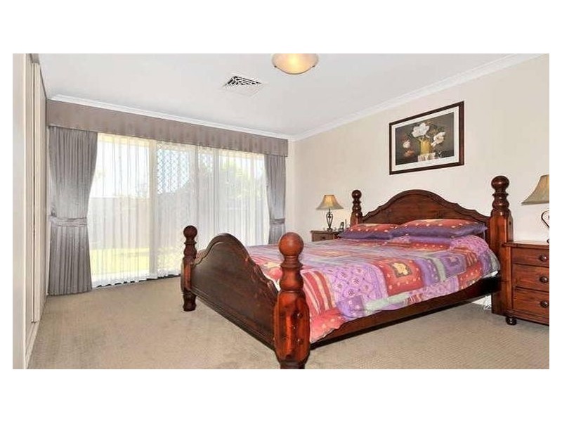 5 Alondro Way, Meadow Springs WA 6210