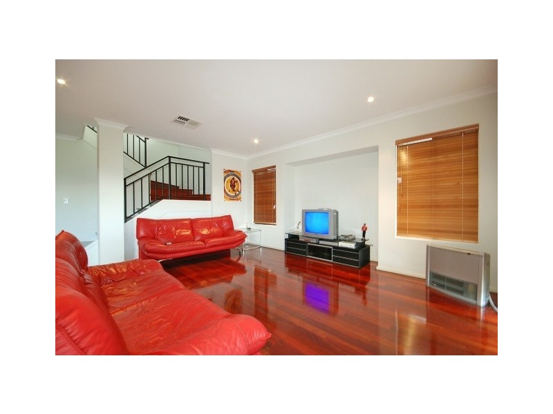 2 Tathra Lane, Aubin Grove WA 6164