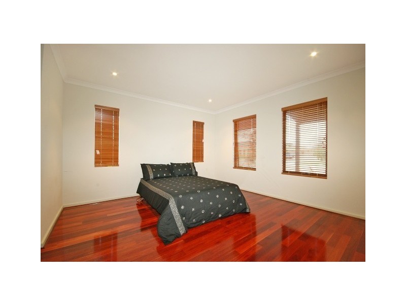 2 Tathra Lane, Aubin Grove WA 6164