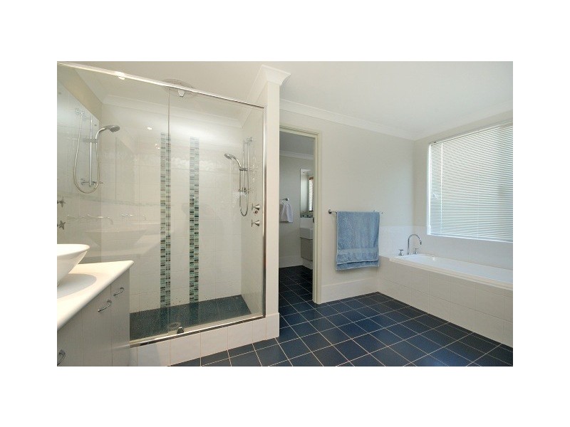 2 Tathra Lane, Aubin Grove WA 6164