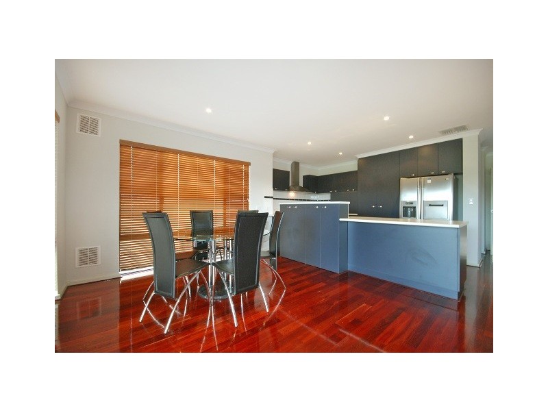 2 Tathra Lane, Aubin Grove WA 6164