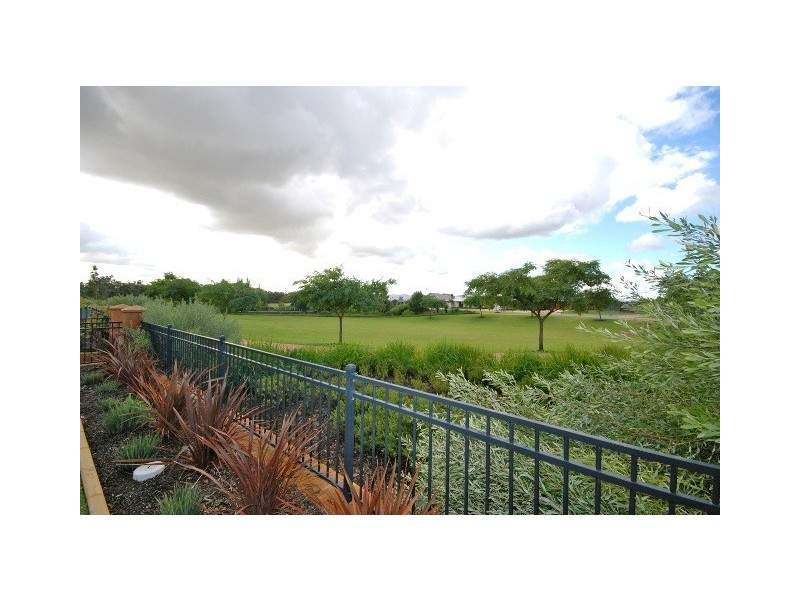 2 Tathra Lane, Aubin Grove WA 6164