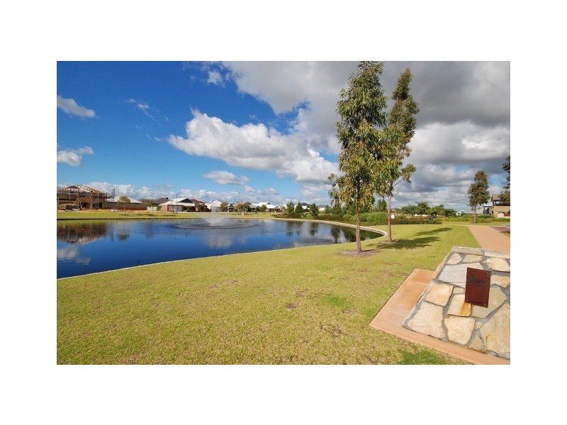 2 Tathra Lane, Aubin Grove WA 6164