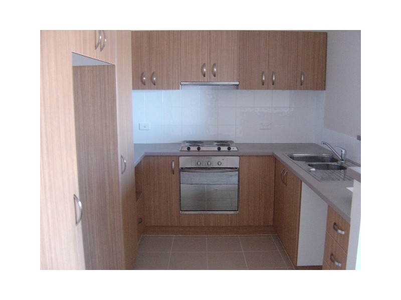 3/5 Ibera Way, Success WA 6164