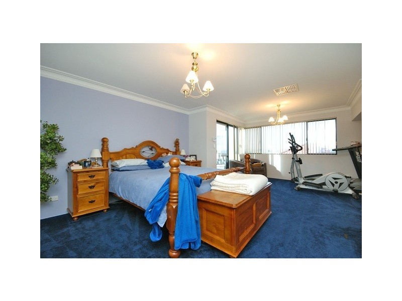 27 Allen-Williams Parade, Winthrop WA 6150